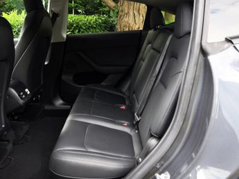 Tesla Model Y ModeL Y Long Range AWD