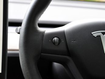 Tesla Model Y ModeL Y Long Range AWD