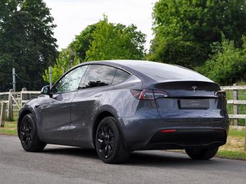 Tesla Model Y ModeL Y Long Range AWD