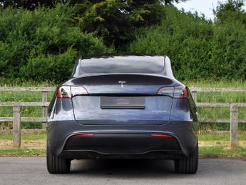 Tesla Model Y ModeL Y Long Range AWD