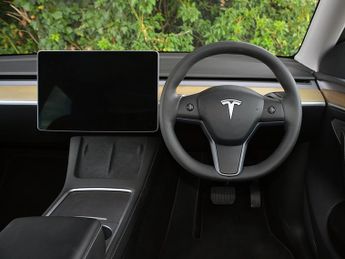 Tesla Model Y Model Y RWD