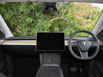 Tesla Model Y Model Y RWD