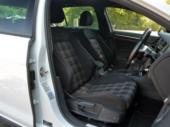 Volkswagen Golf Golf GTi Performance TSi Semi-Auto