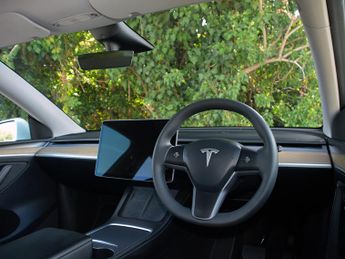 Tesla Model Y Model Y RWD
