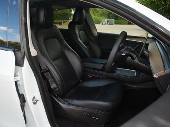 Tesla Model Y Model Y RWD
