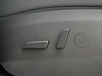 Tesla Model Y Model Y RWD