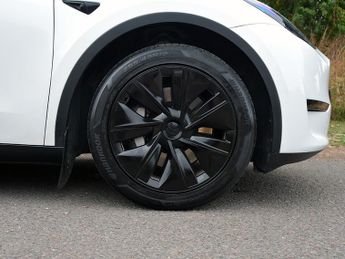 Tesla Model Y Model Y RWD