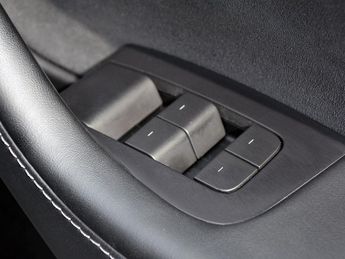 Tesla Model Y Model Y RWD