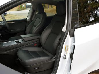Tesla Model Y Model Y RWD