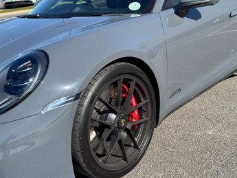Porsche 911 [992] Carrera 4 Coupe GTS t-Hybrid 2dr PDK