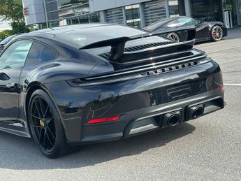 Porsche 911 [992] Carrera Coupe GTS t-Hybrid 2dr PDK