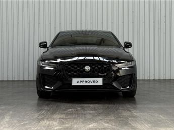 Jaguar XE 2.0 D200 R-Dynamic SE Black 4dr Auto