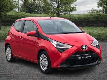 Toyota AYGO 1.0 VVT-i X-Play 5dr x-shift