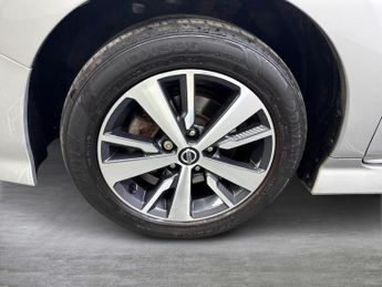 NISSAN LEAF 110Kw Acenta 40Kwh 5Dr Auto [6.6Kw Charger]