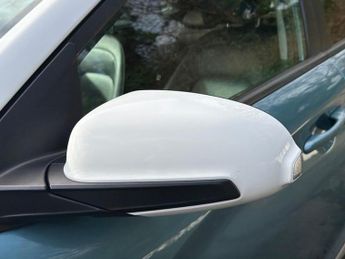 HYUNDAI KONA 64Kwh Premium Se Suv 5Dr Electric Auto (204 Ps)