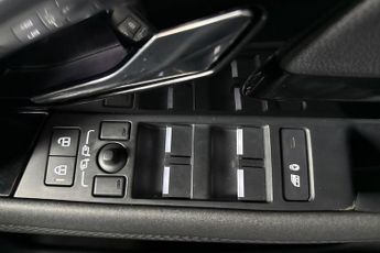 LAND ROVER RANGE ROVER EVOQUE 2.0 D200 R-Dynamic S 5Dr Auto