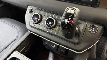 LAND ROVER DEFENDER 3.0 D250 X-Dynamic Se 110 5Dr Auto [6 Seat]