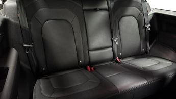 LAND ROVER DEFENDER 3.0 D250 X-Dynamic Se 90 3Dr Auto
