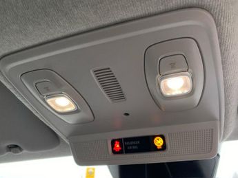 RENAULT ZOE R135 Ev50 52Kwh Iconic Hatchback 5Dr Electric Auto (Rapid Charge