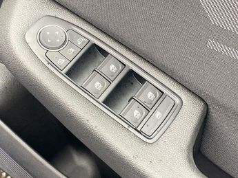 RENAULT CLIO 1.6 E-Tech Esprit Alpine Hatchback 5Dr Petrol Hybrid Auto Euro 6