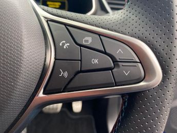 RENAULT CLIO 1.6 E-Tech Esprit Alpine Hatchback 5Dr Petrol Hybrid Auto Euro 6