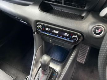 TOYOTA YARIS 1.5 Vvt-H Gr Sport Hatchback 5Dr Petrol Hybrid E-Cvt Euro 6 (S/S