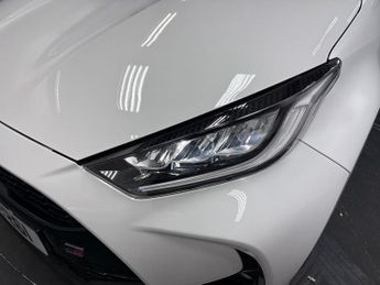 TOYOTA YARIS 1.5 Vvt-H Gr Sport Hatchback 5Dr Petrol Hybrid E-Cvt Euro 6 (S/S