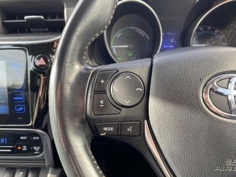 TOYOTA AURIS 1.8 Vvt-H Icon Tech Touring Sports 5Dr Petrol Hybrid Cvt Euro 6 