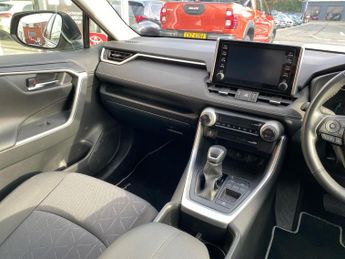 TOYOTA RAV4 2.5 Vvt-H Gpf Design Suv 5Dr Petrol Hybrid Cvt Euro 6 (S/S) (218