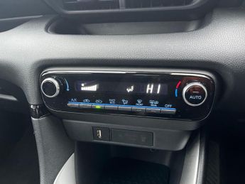 TOYOTA YARIS 1.5 Vvt-H Icon Hatchback 5Dr Petrol Hybrid E-Cvt Euro 6 (S/S) (1