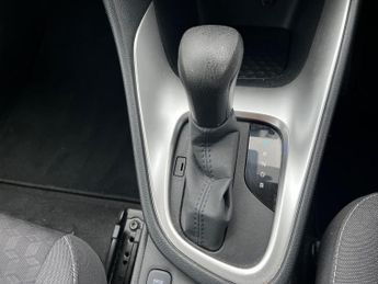 TOYOTA YARIS 1.5 Vvt-H Icon Hatchback 5Dr Petrol Hybrid E-Cvt Euro 6 (S/S) (1