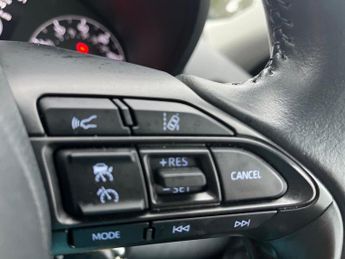 TOYOTA YARIS 1.5 Vvt-H Icon Hatchback 5Dr Petrol Hybrid E-Cvt Euro 6 (S/S) (1