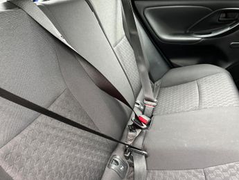 TOYOTA YARIS 1.5 Vvt-H Icon Hatchback 5Dr Petrol Hybrid E-Cvt Euro 6 (S/S) (1