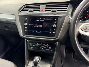 VOLKSWAGEN TIGUAN 1.5 Tsi Life Suv 5Dr Petrol Dsg Euro 6 (S/S) (150 Ps)