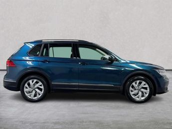 VOLKSWAGEN TIGUAN 1.5 Tsi Life Suv 5Dr Petrol Dsg Euro 6 (S/S) (150 Ps)