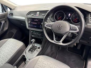 VOLKSWAGEN TIGUAN 1.5 Tsi Life Suv 5Dr Petrol Dsg Euro 6 (S/S) (150 Ps)