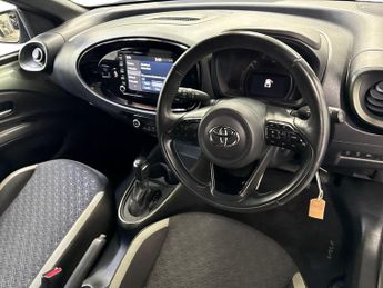 TOYOTA AYGO X 1.0 Vvt-I Edge Hatchback 5Dr Petrol X-Shift Euro 6 (S/S) (72 Ps)