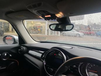 MINI HATCHBACK 1.5 Cooper Classic Hatchback 5Dr Petrol Steptronic Euro 6 (S/S) 