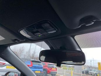 TOYOTA YARIS 1.5 Vvt-H Dynamic Hatchback 5Dr Petrol Hybrid E-Cvt Euro 6 (S/S)