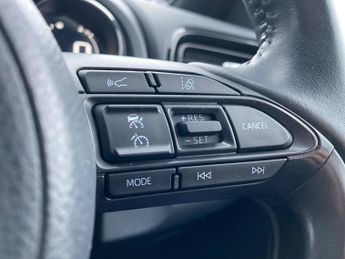 TOYOTA YARIS 1.5 Vvt-H Dynamic Hatchback 5Dr Petrol Hybrid E-Cvt Euro 6 (S/S)