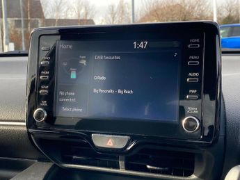 TOYOTA YARIS 1.5 Hybrid Design 5Dr Cvt