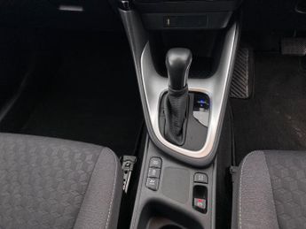 TOYOTA YARIS 1.5 Vvt-H Design Hatchback 5Dr Petrol Hybrid E-Cvt Euro 6 (S/S) 