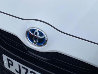 TOYOTA YARIS 1.5 Vvt-H Design Hatchback 5Dr Petrol Hybrid E-Cvt Euro 6 (S/S) 