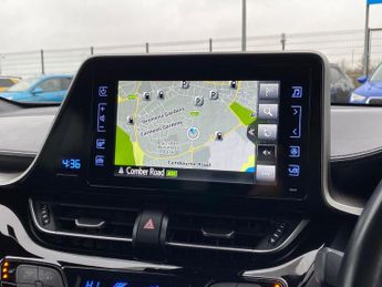 TOYOTA C-HR 1.8 Vvt-H Design Suv 5Dr Petrol Hybrid Cvt Euro 6 (S/S) (122 Ps)