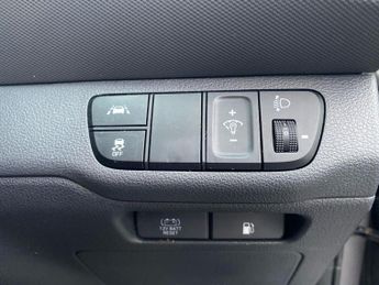HYUNDAI IONIQ 1.6 Gdi Hybrid Premium Se 5Dr Dct
