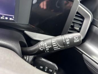 VAUXHALL MOKKA 100Kw Design 50Kwh 5Dr Auto