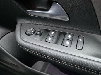 VAUXHALL MOKKA 50Kwh Ultimate Suv 5Dr Electric Auto (136 Ps)