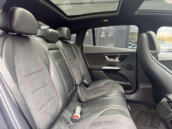 MERCEDES-BENZ EQE Eqe 300 180Kw Amg Line 89Kwh 4Dr Auto