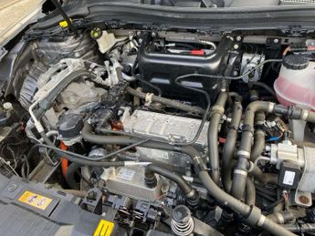 Mercedes-Benz EQA Eqa 300 4M 168Kw Amg Line Premium 66.5Kwh 5Dr Auto