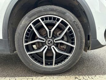 MERCEDES-BENZ EQA Eqa 300 4M 168Kw Amg Line Premium 66.5Kwh 5Dr Auto